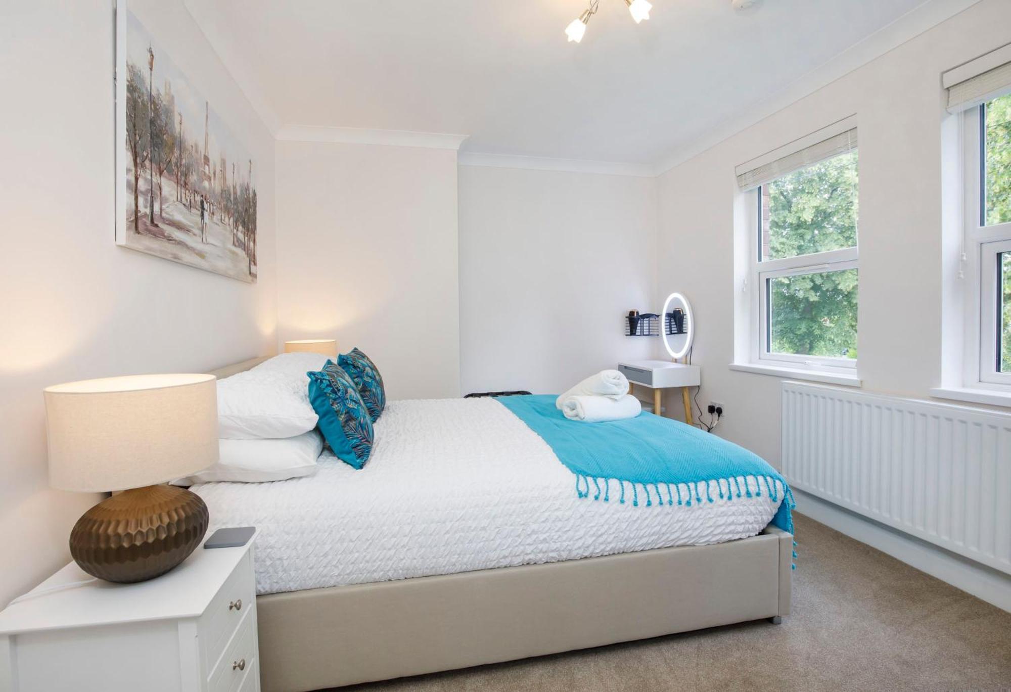 The Burton York 3 Bedroom House Sleeps 6 Bagian luar foto