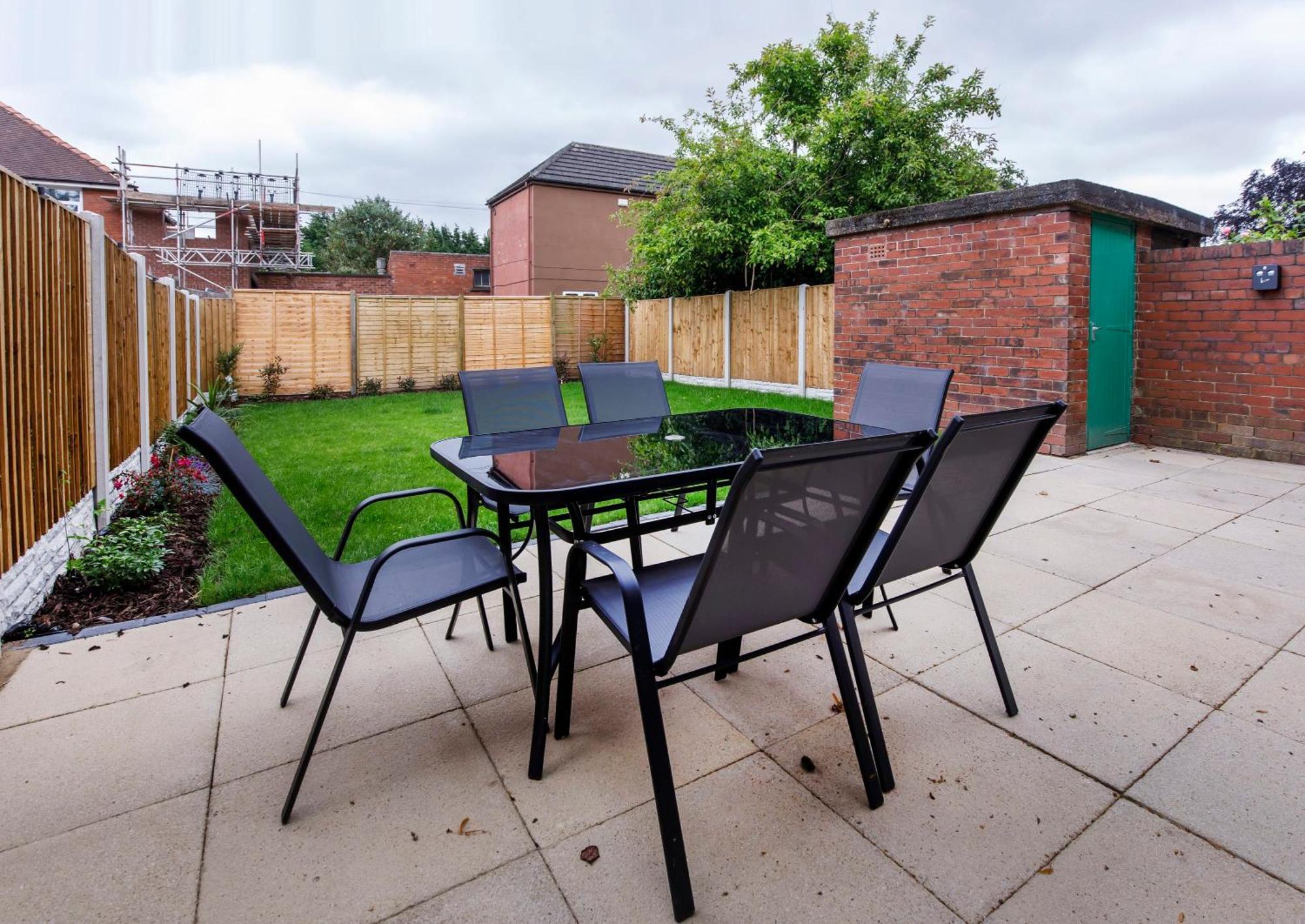 The Burton York 3 Bedroom House Sleeps 6 Bagian luar foto